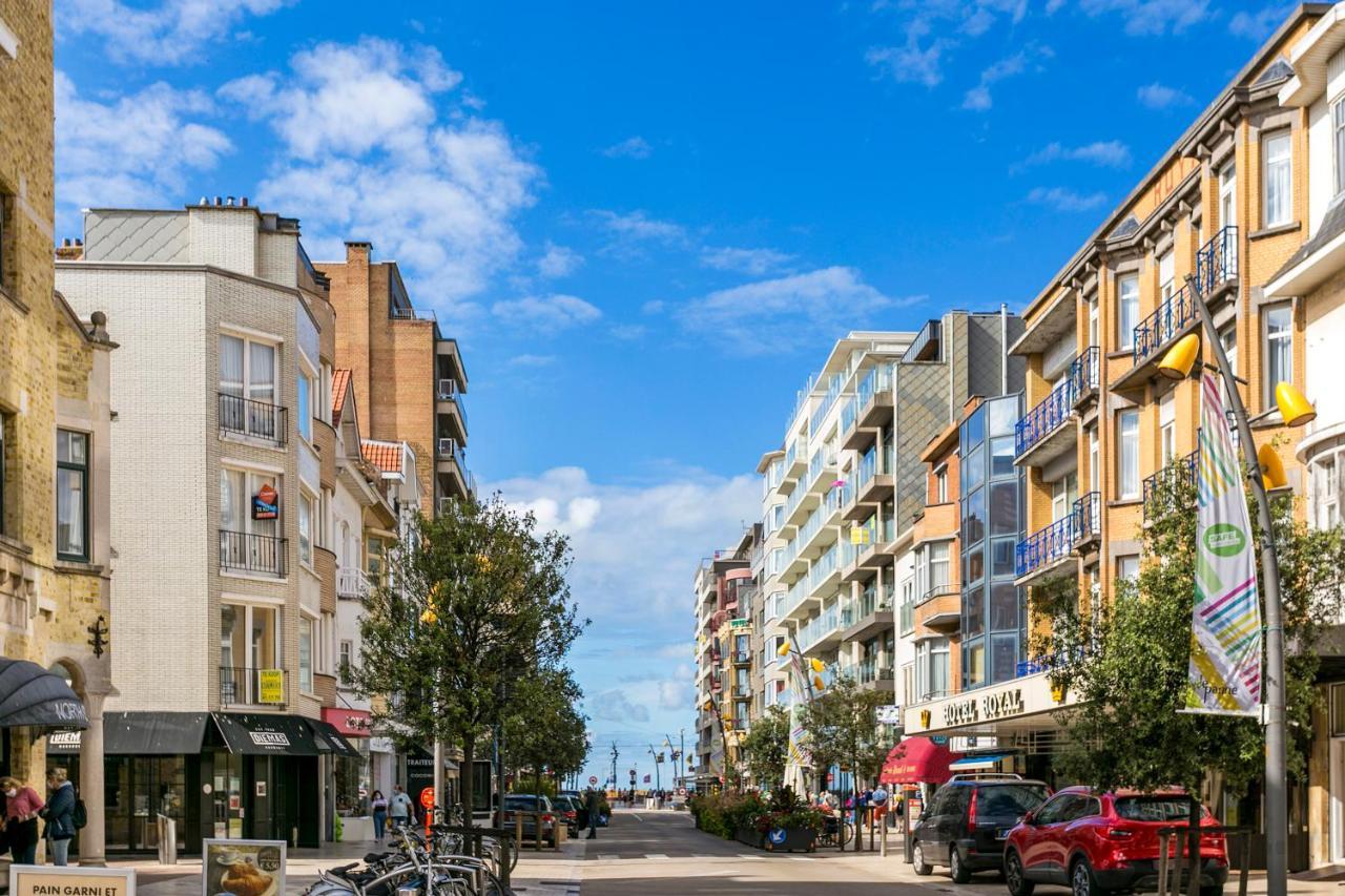 Flat Antoine De Panne